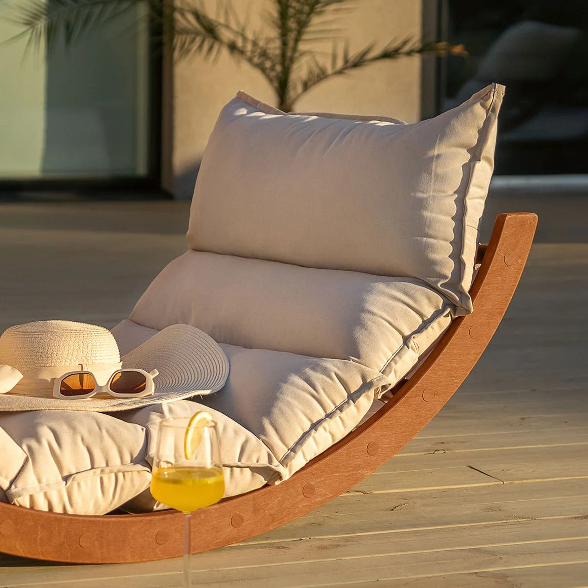 Laaksu Rocking Lounger